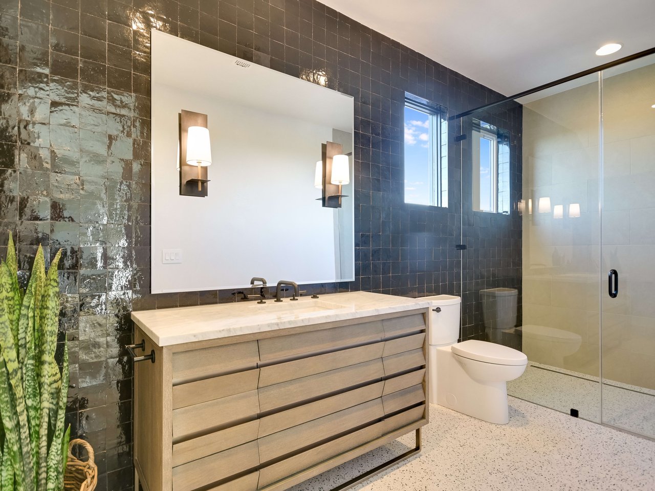 Alluring Amarra Masterpiece