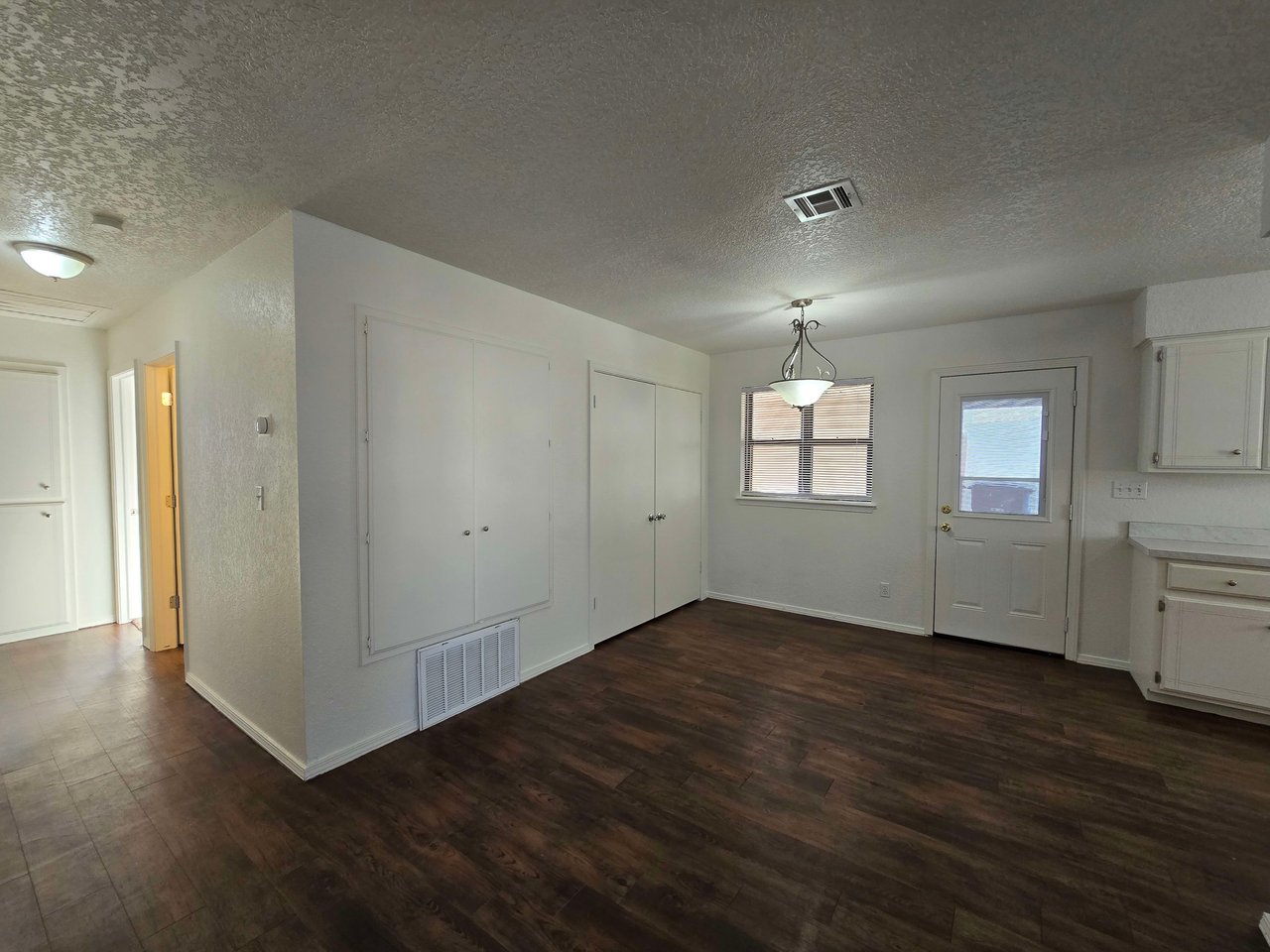 807 N Beard