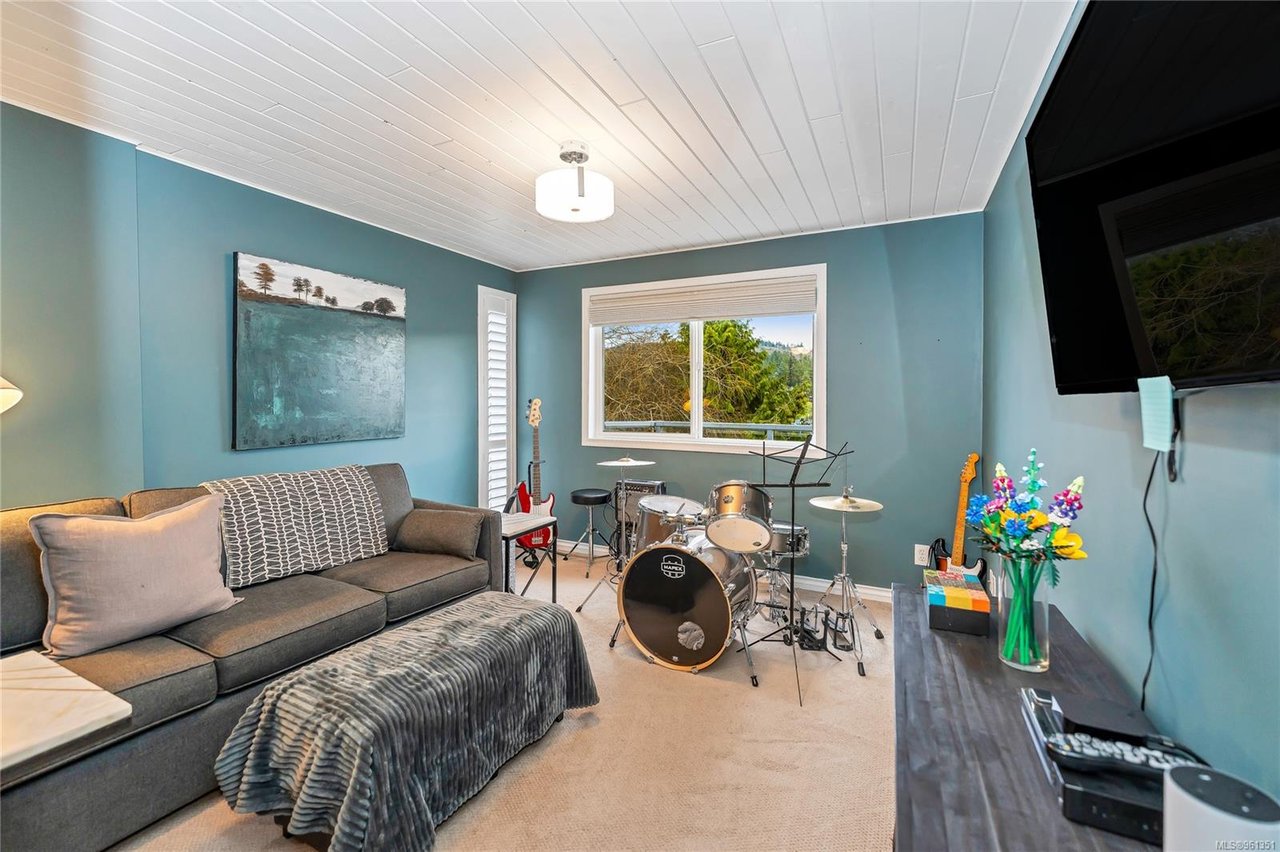 5003 Prospect Lake Rd