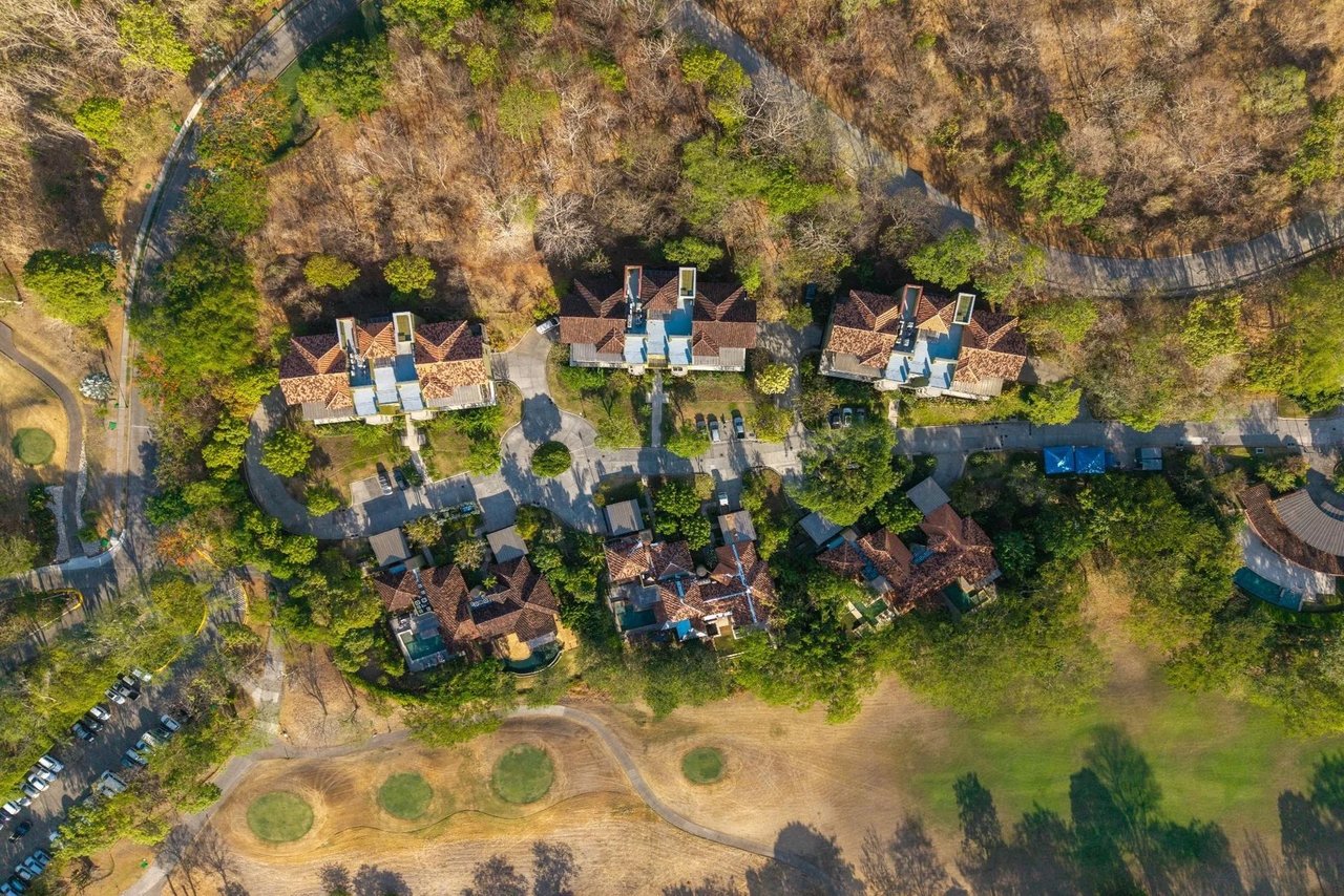Renovated Carao Golf Condo, Flamingo, Guanacaste