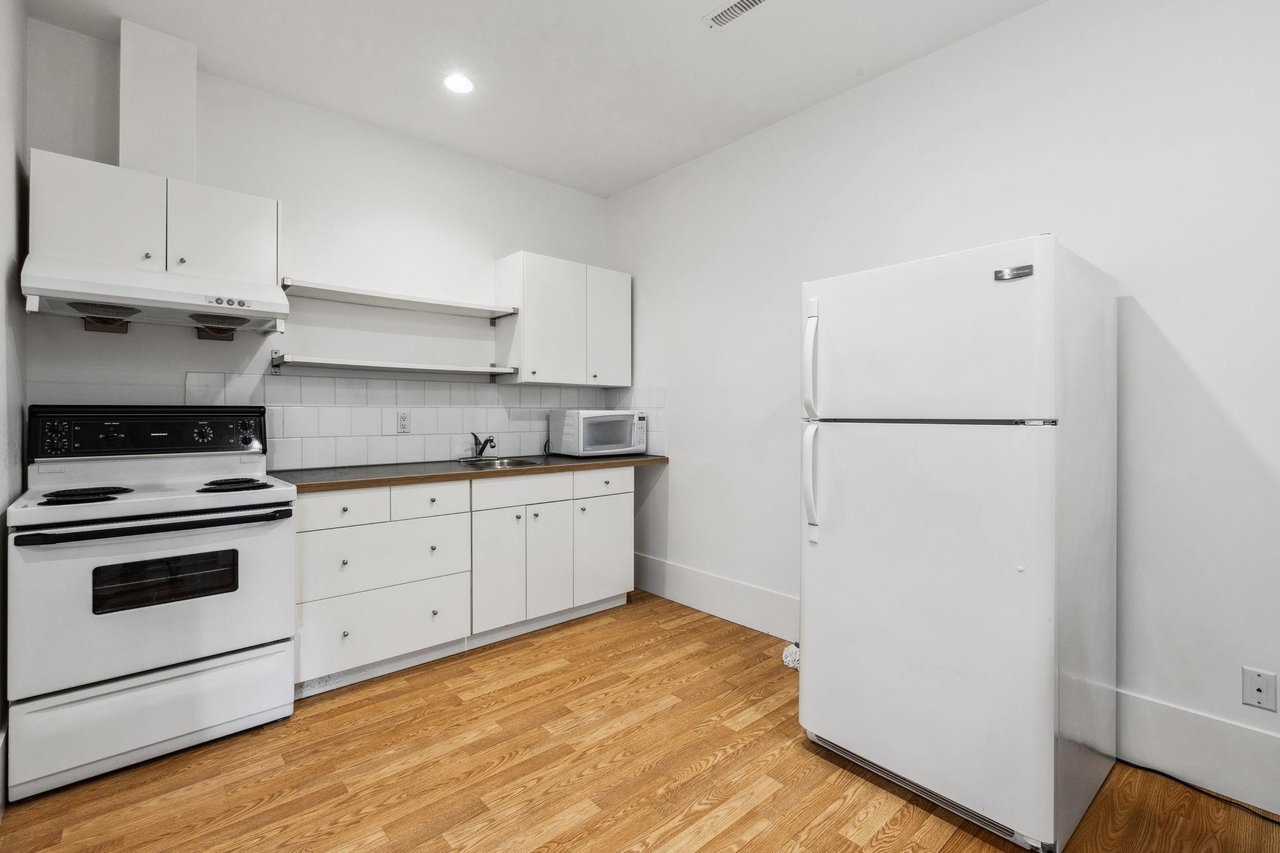 625 W 22nd St