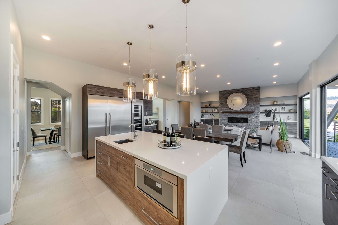 3927 Rincon Ridge Drive