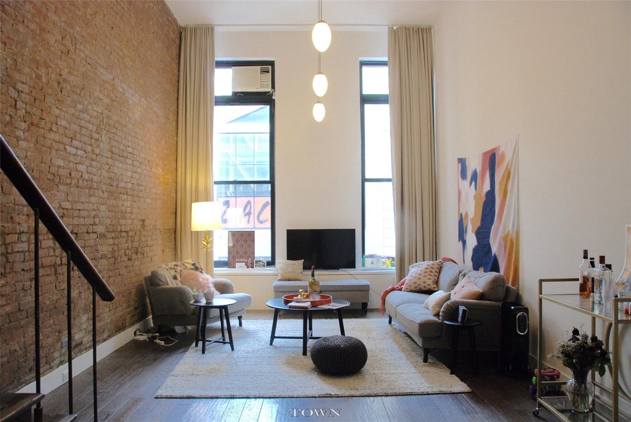 250 Mercer St Unit: C203