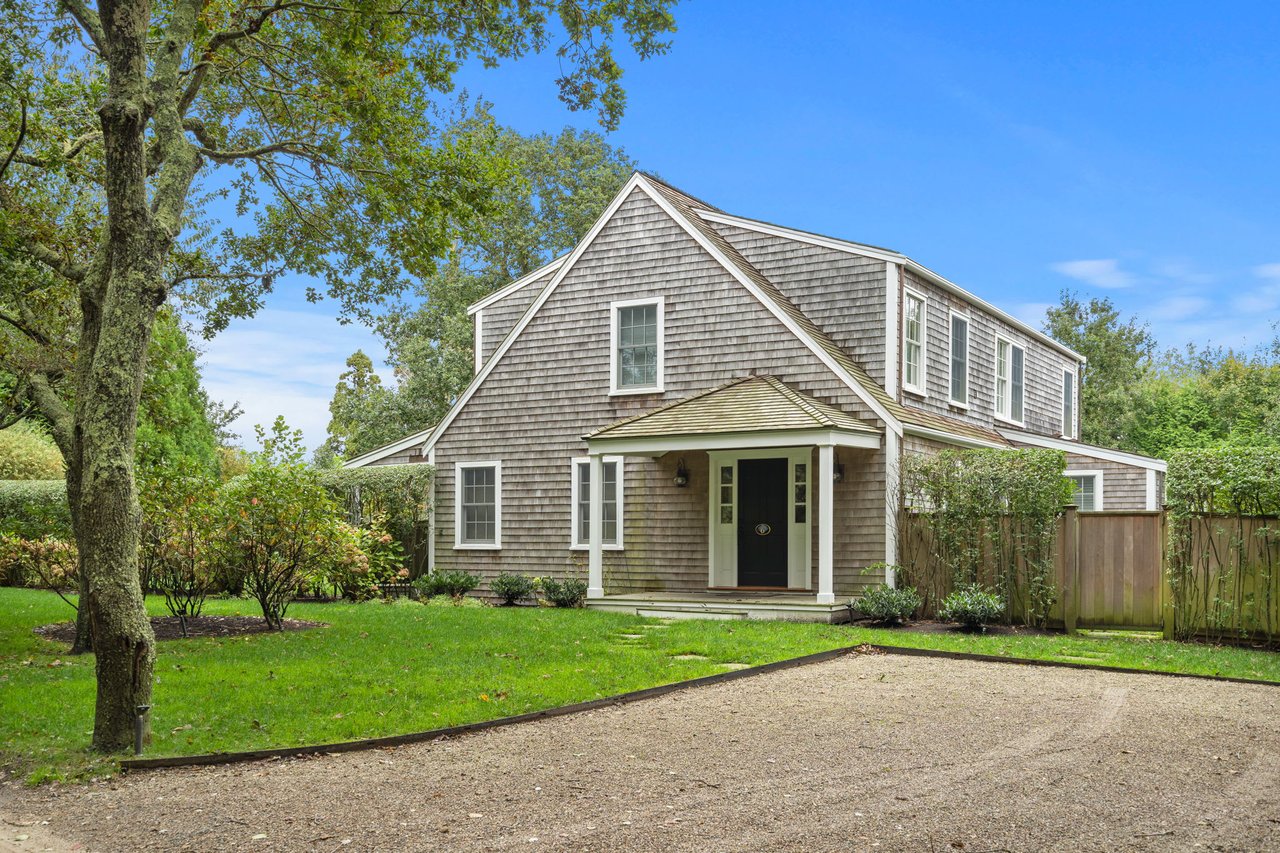 6 Oak Hollow Ln