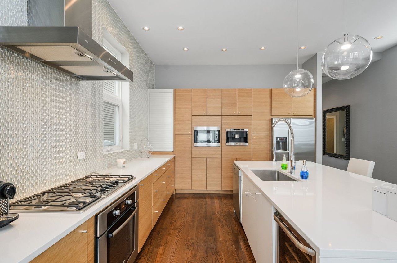 1637 North Campbell Avenue