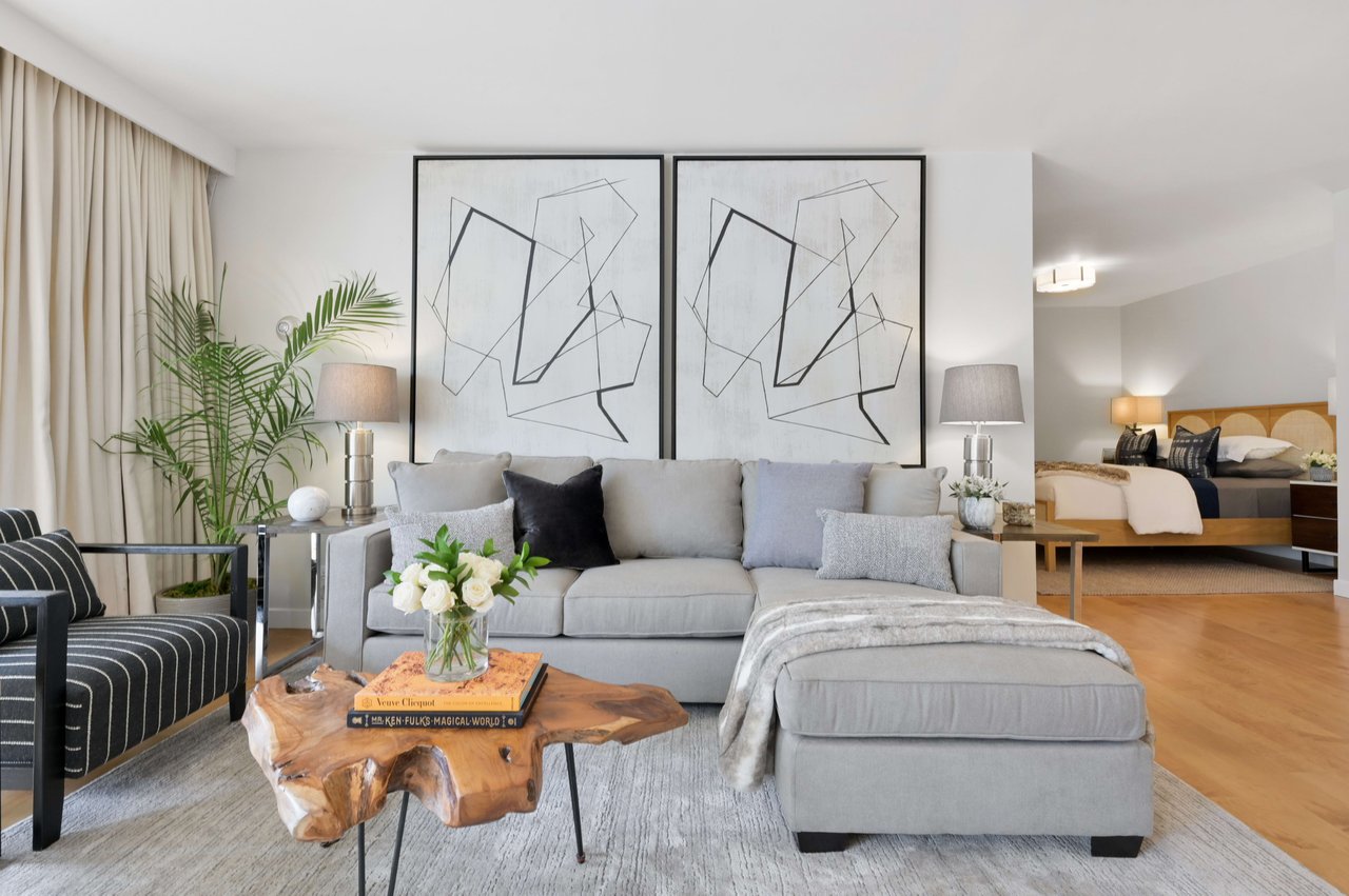 Large Condo & Terrace at 2200 Pacific