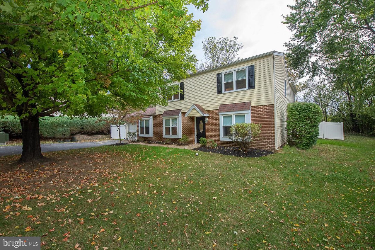 82 Woodbine Way