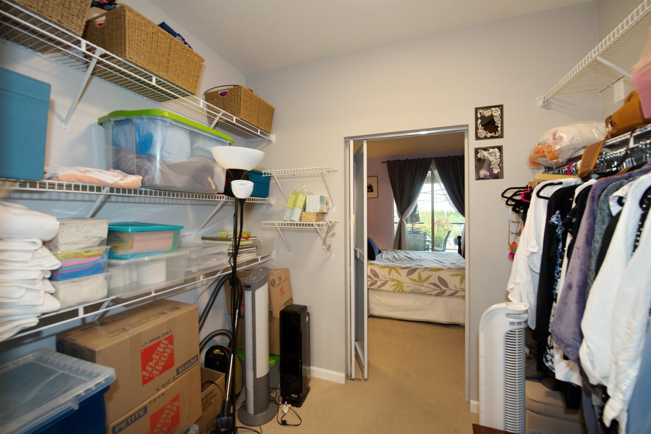 206-15385 101a Avenue, Surrey