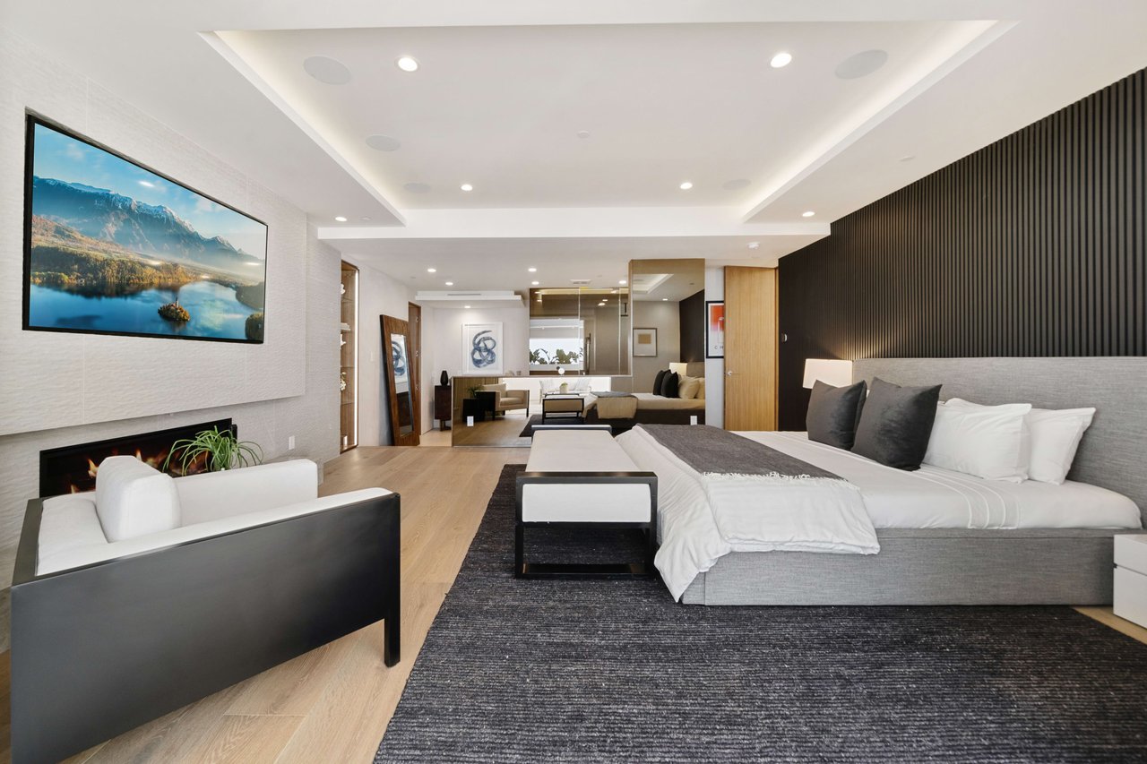 The Apex HH | 7115 Macapa Drive
