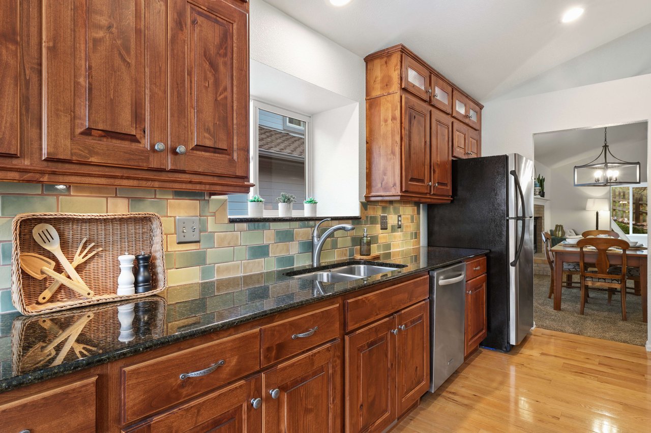 5423 Lions Gate Lane