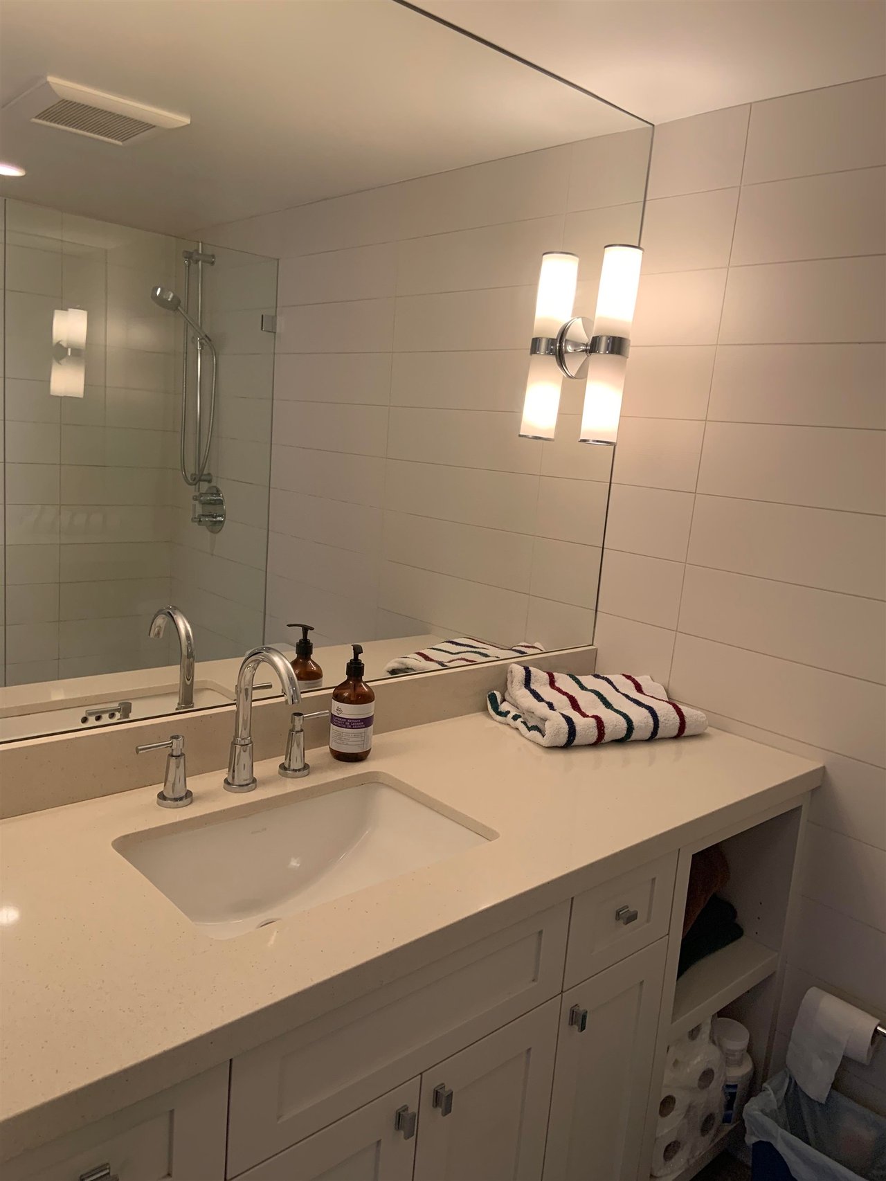 401-2167 Bellevue Ave