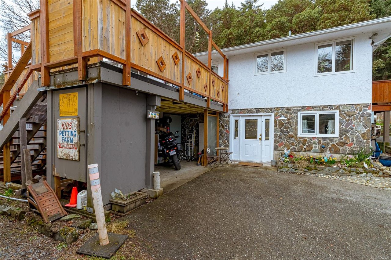 1335 Justine Pl, Langford