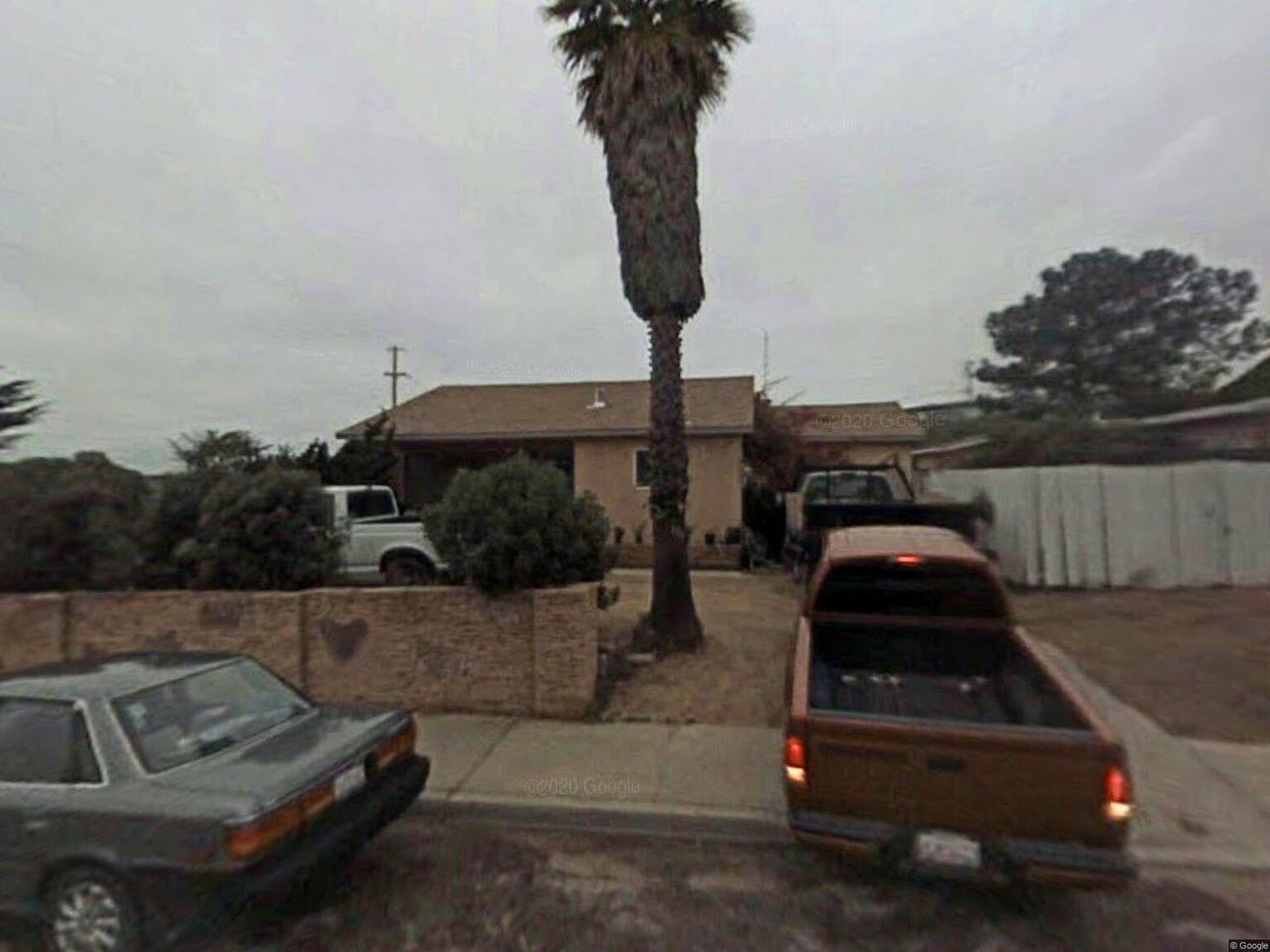1305 La Salle Ave