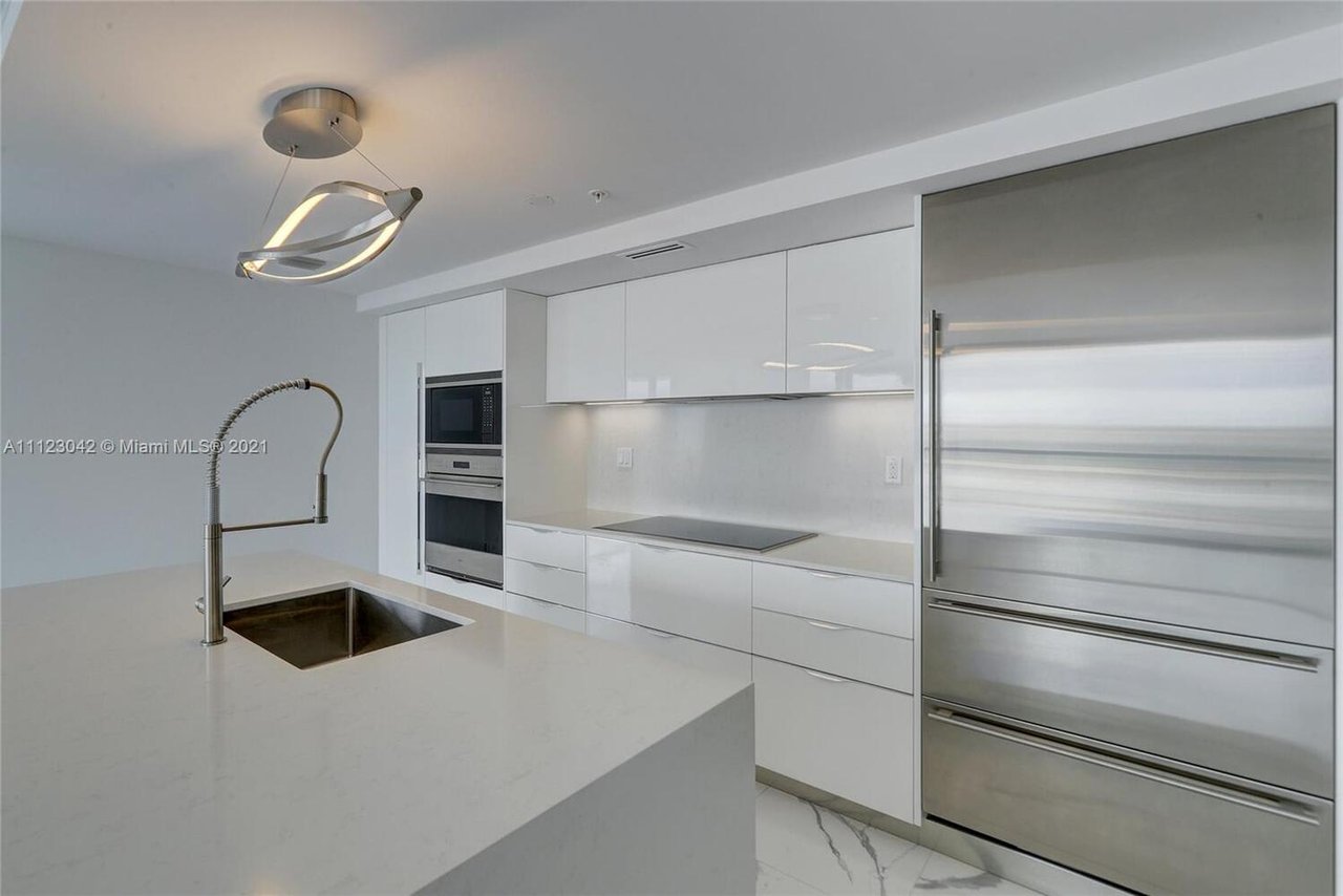 9521 E Bay Harbor Dr, #LP801