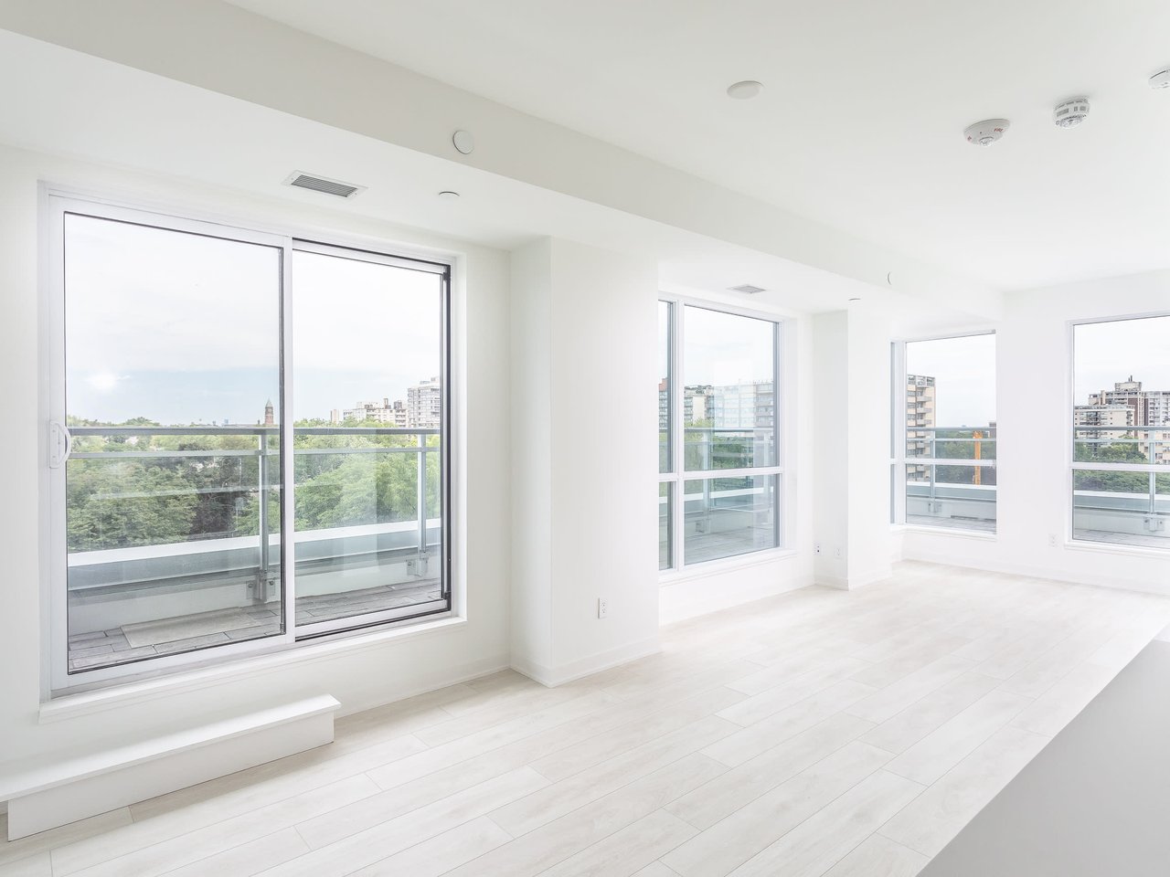 SOUTH HILL TERRACE SUITE