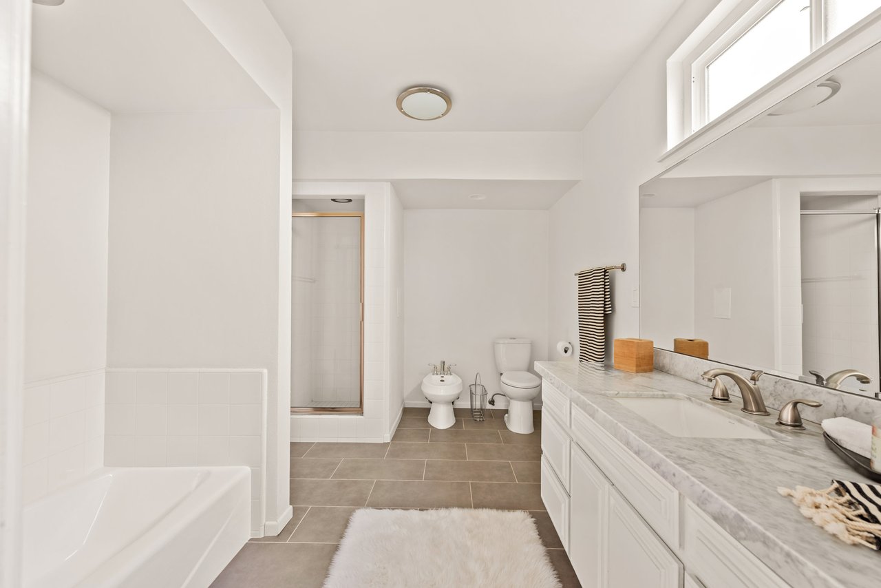 5330 Dubois Ave