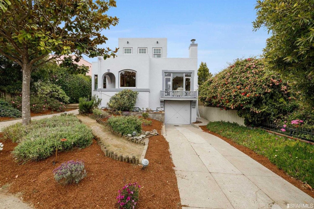 85 Corona St