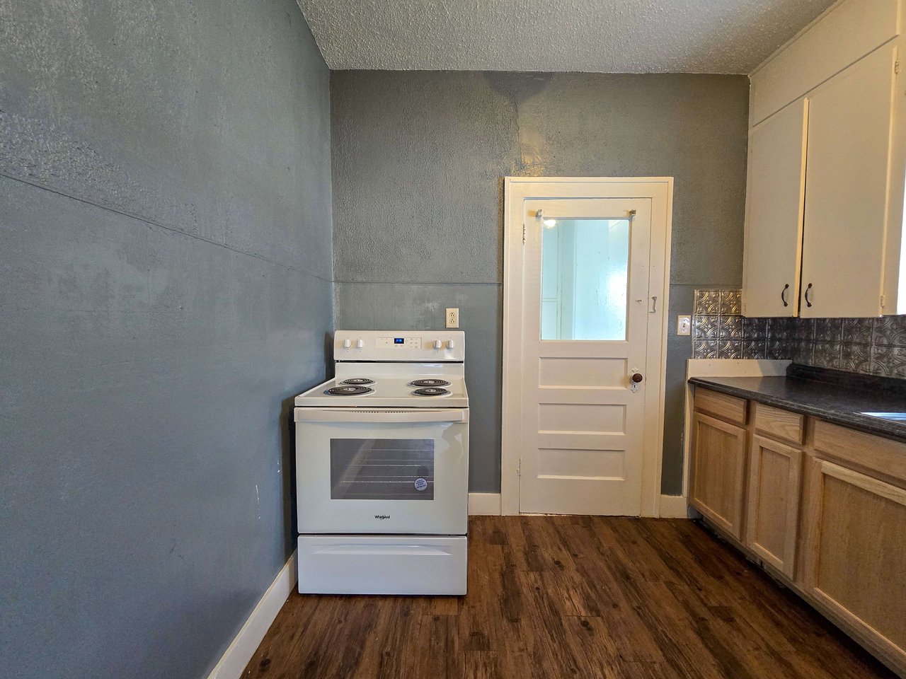 810 N Kickapoo