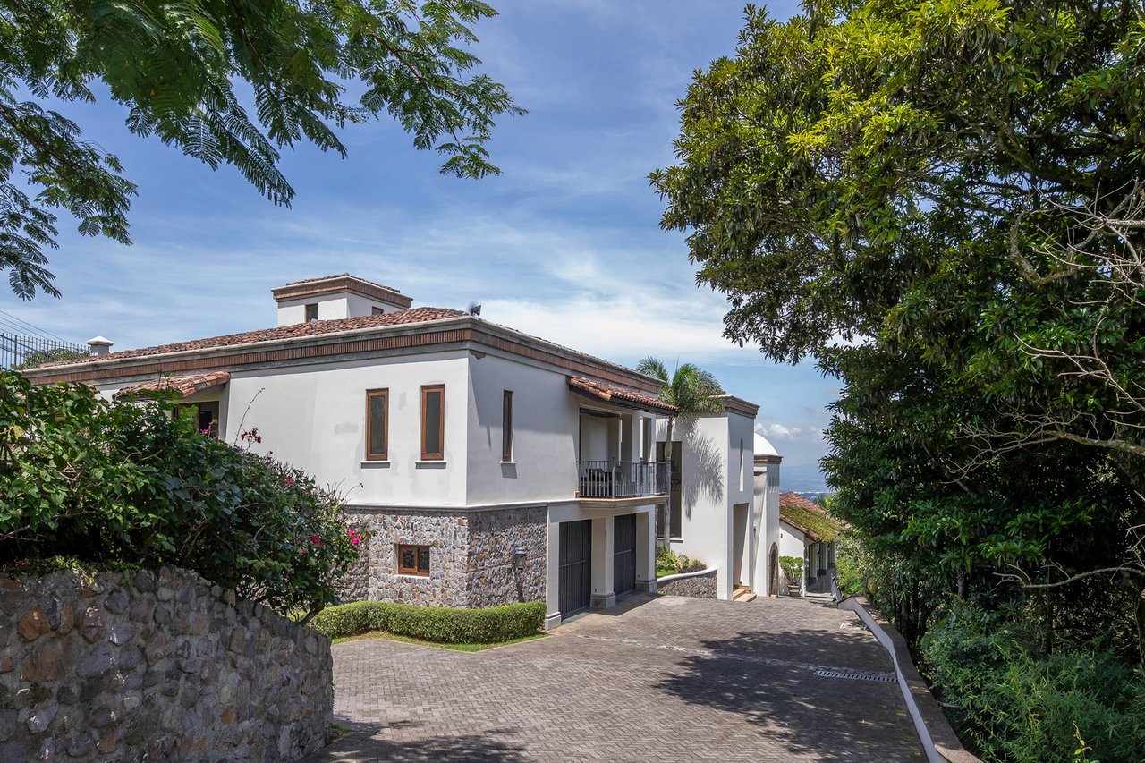 Panoramic View Mountain Estate, Ciudad Colon, San Jose