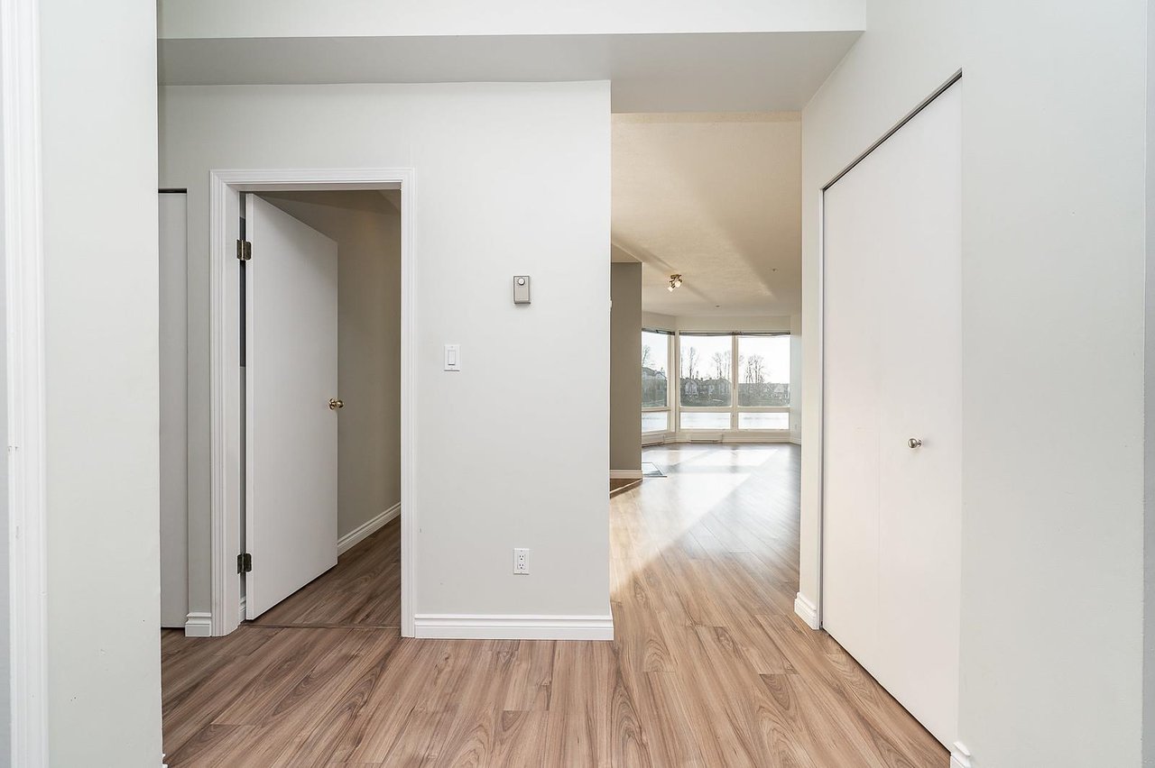 206-8 Laguna Ct