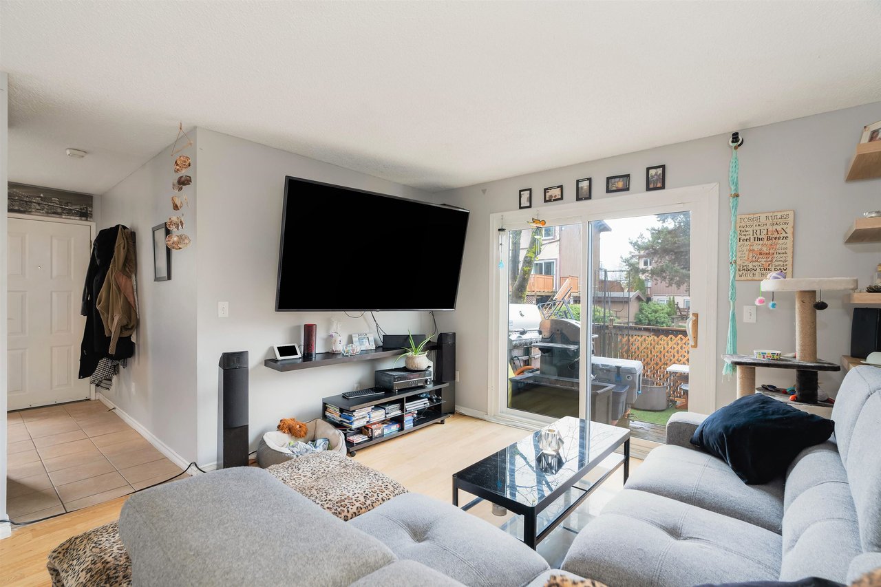 4-313 Highland Wy