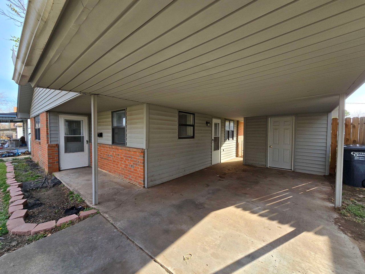 807 N Beard