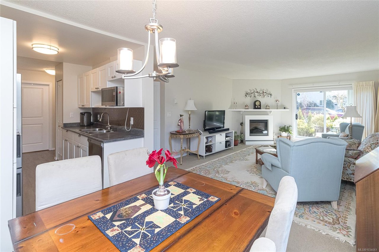 102-2360 James White Blvd