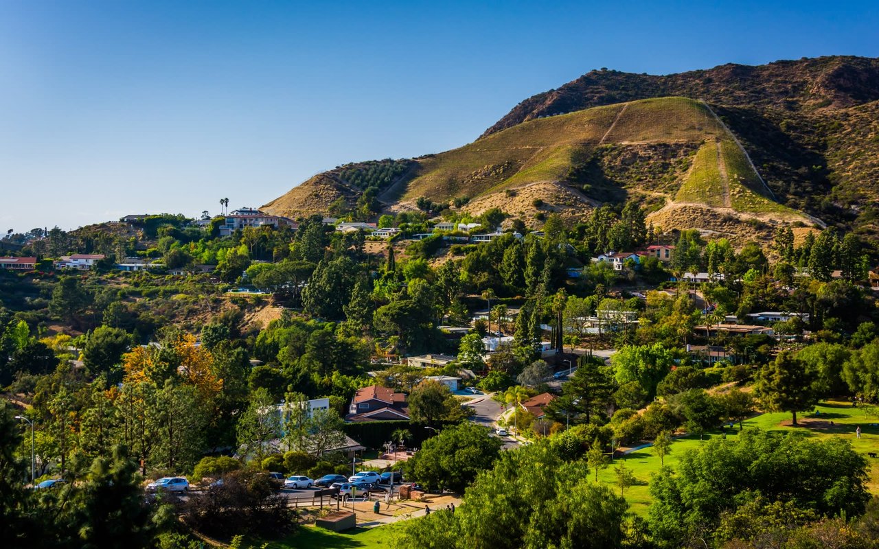 HOLLYWOOD HILLS EAST