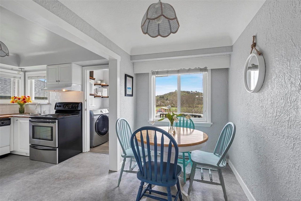 3411 Cedar Hill Rd, Saanich