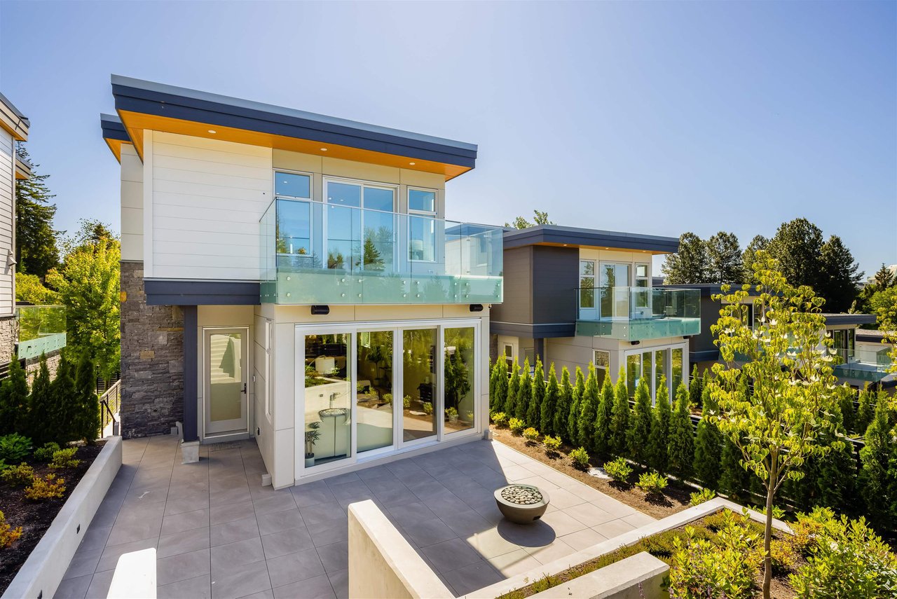 584 Arthur Erickson Pl