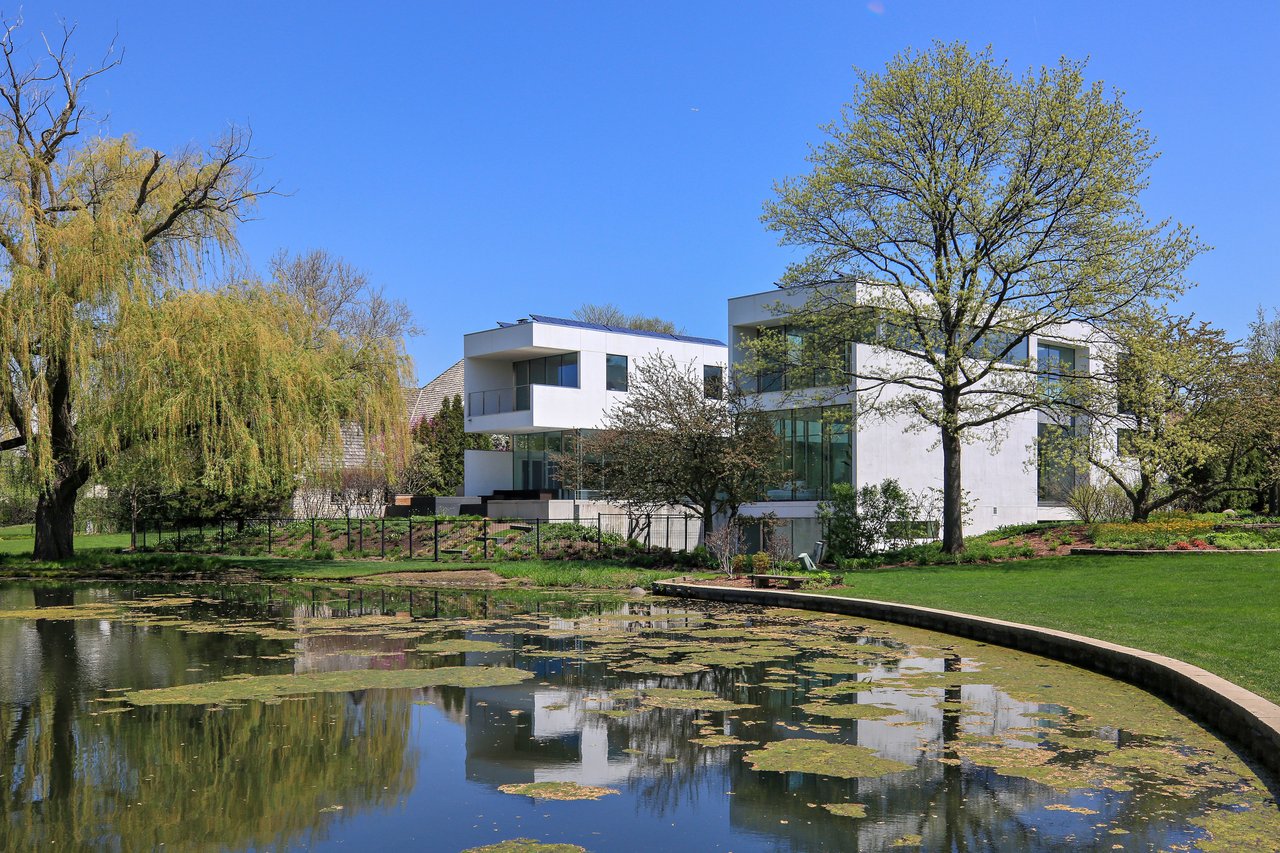 For Those Seeking An Extraordinary Lifestyle