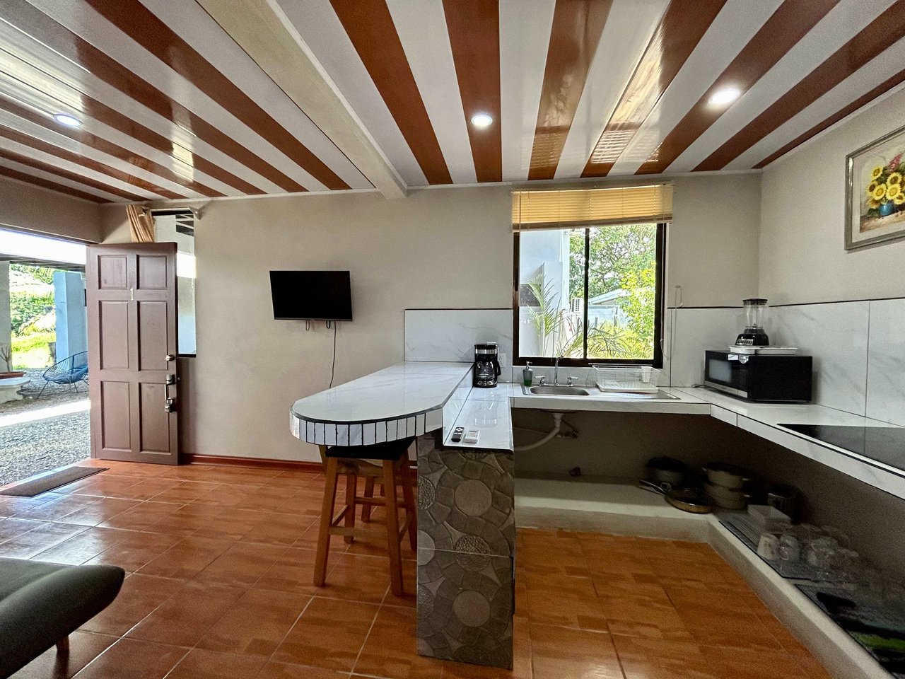 8-Unit Apartment in Bahía, Walking distance to the Beach