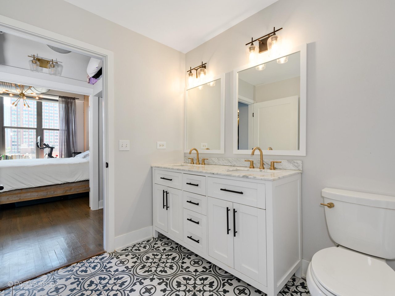 849 N Franklin St Unit 913