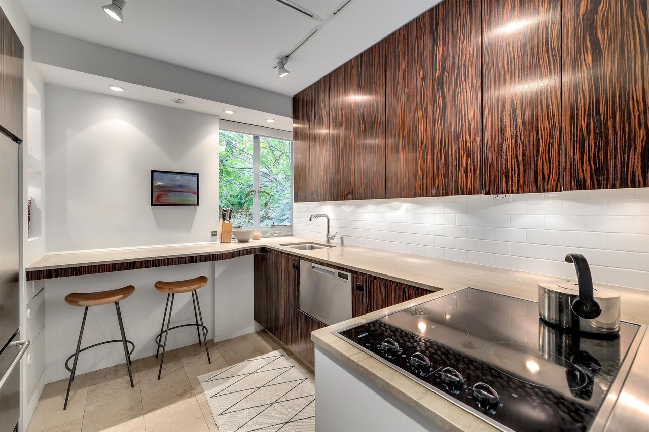 218-1445 Marpole Ave