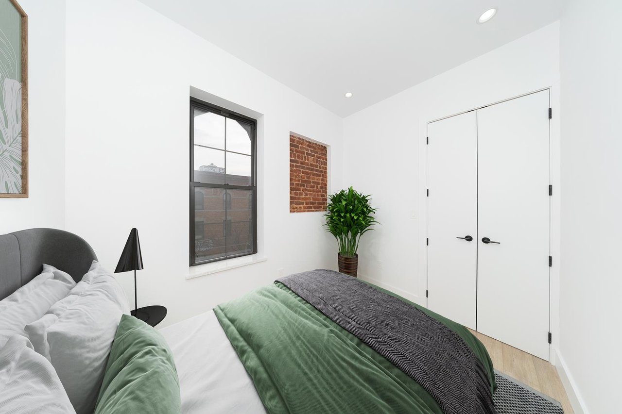 390 Seneca Avenue, Apt 3-L