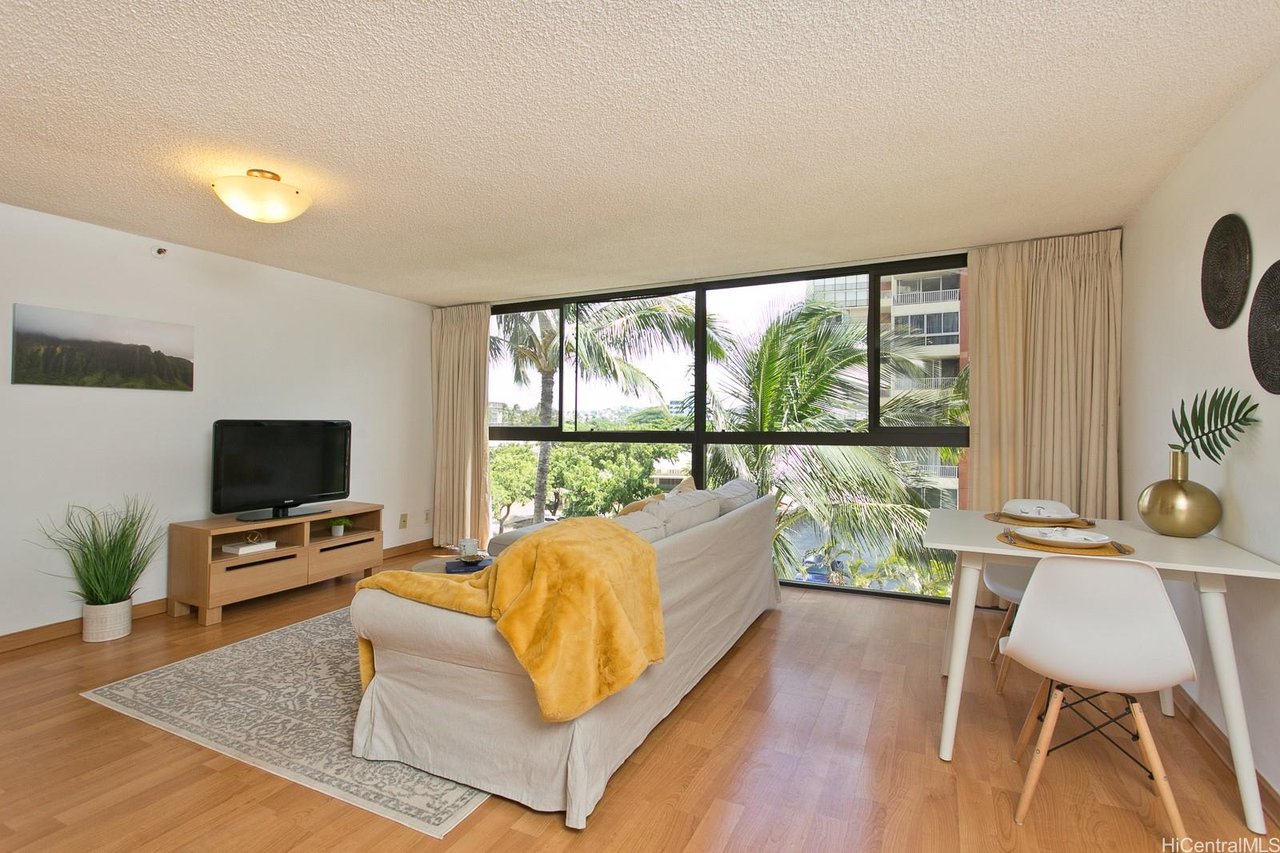 2724 Kahoaloha Ln #703