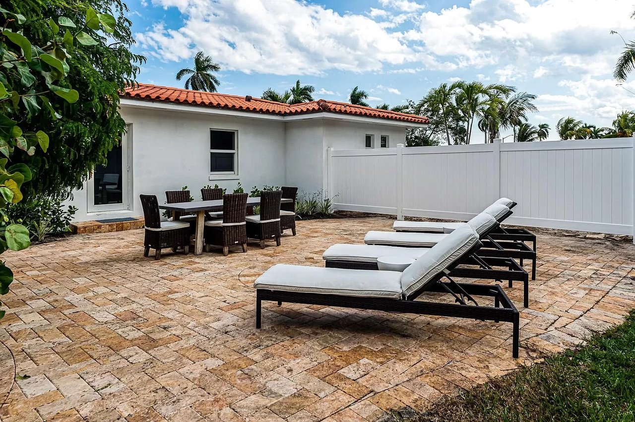 2501 S Flagler Dr