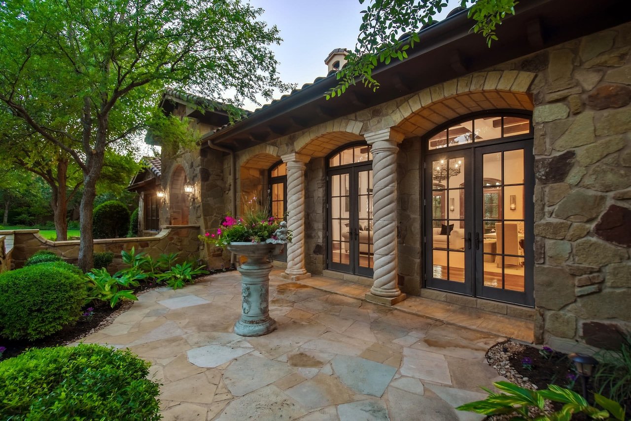 7728 Escala Dr