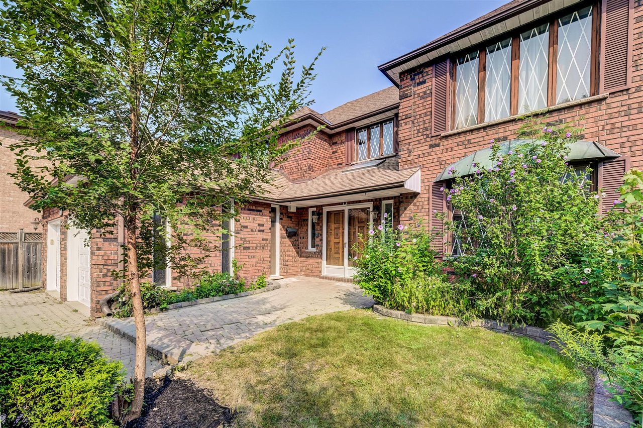 87 Hill Cres