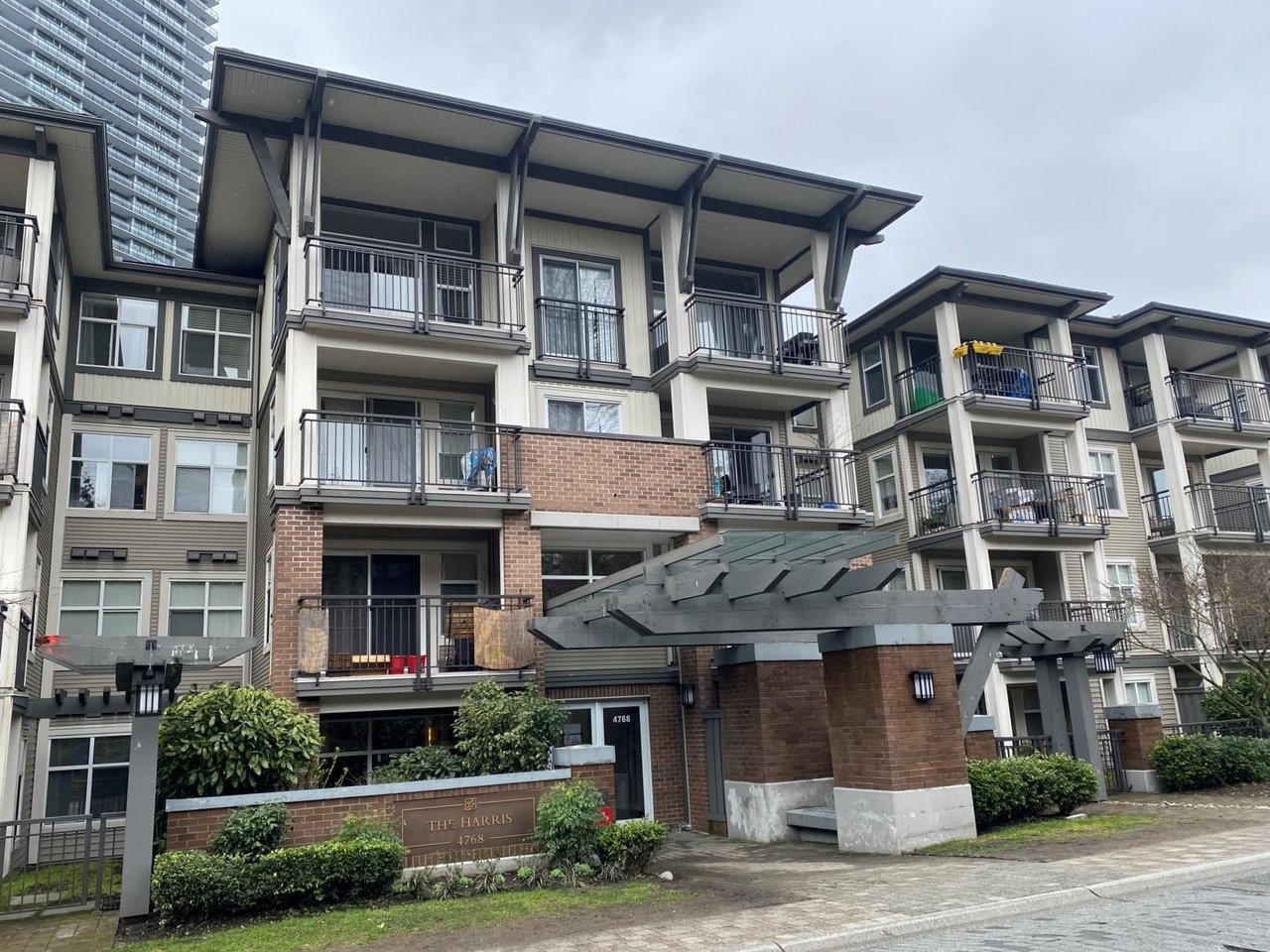303-4768 Brentwood Drive, Burnaby