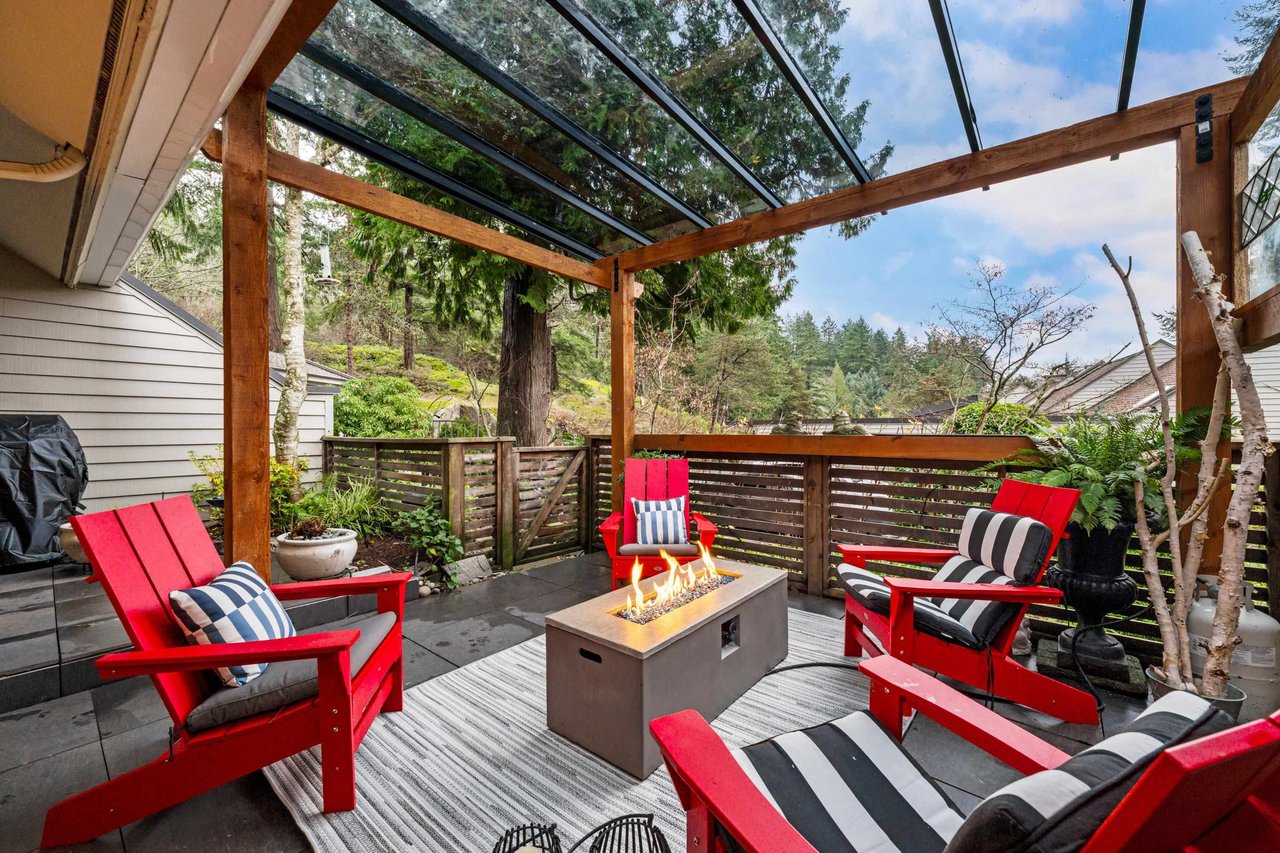 25-4957 Marine Dr