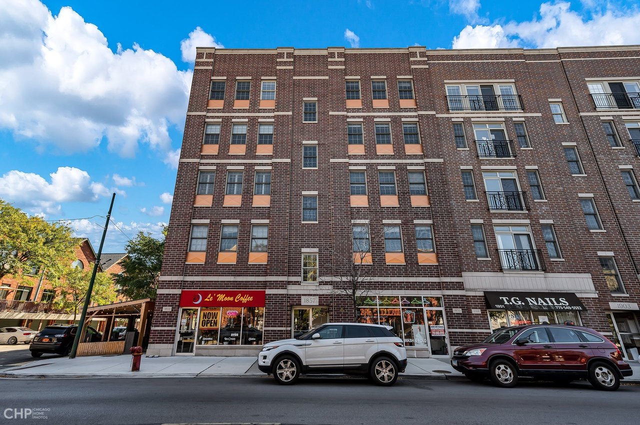 1857 W Diversey Avenue Unit: 402