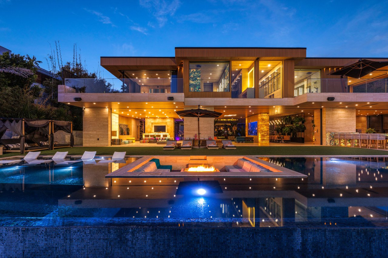 First Asking $74.8 Million, a Malibu Spec Mansion Fetches $26.5 Million at Auction