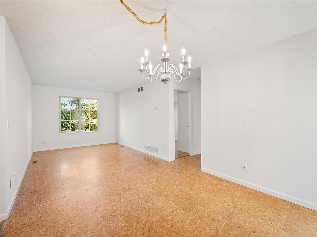 1-1442 Vine Rd
