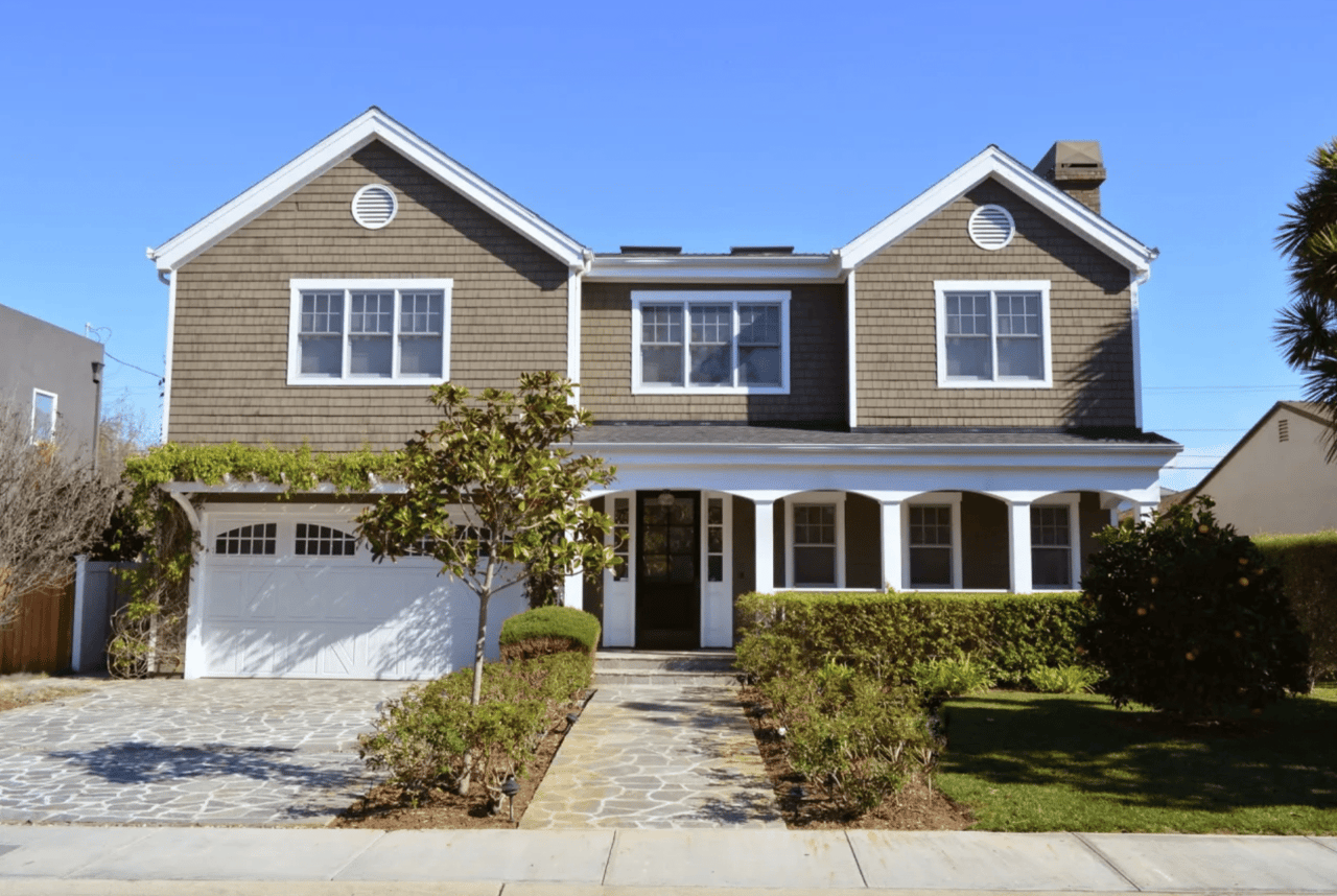 Single-family homes in Barnstable: Expansive Home with Room to Grow 