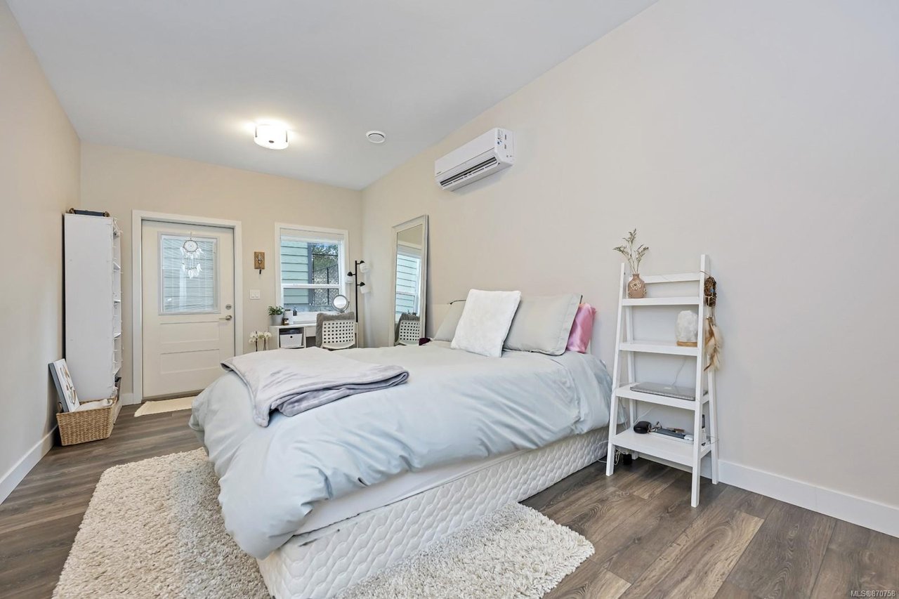 2214 Echo Valley Rise, Langford