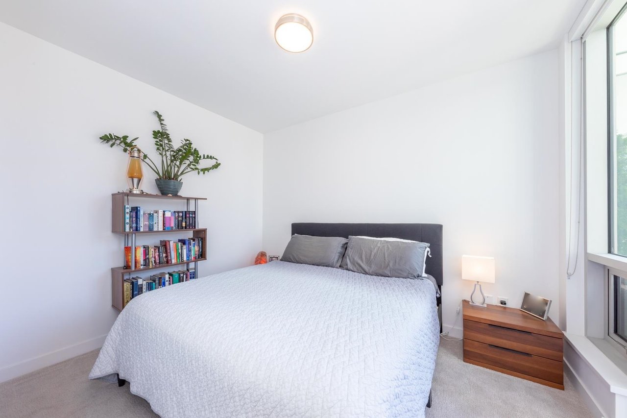 401-4988 Cambie St
