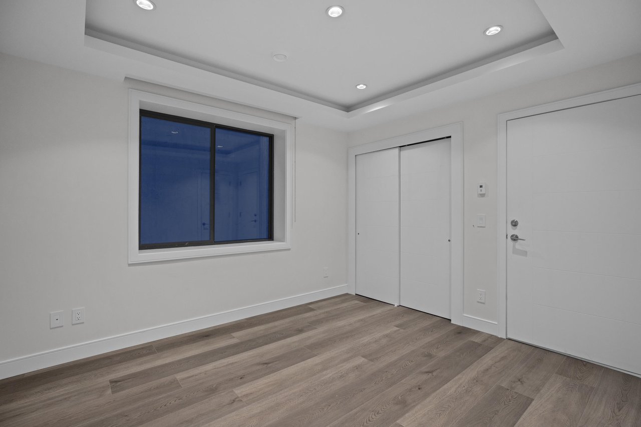 1291 Duchess Ave
