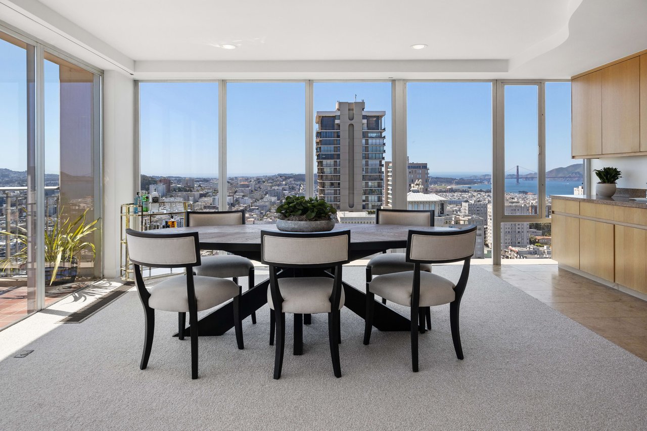 Showcase View Apartment at 1750 Taylor