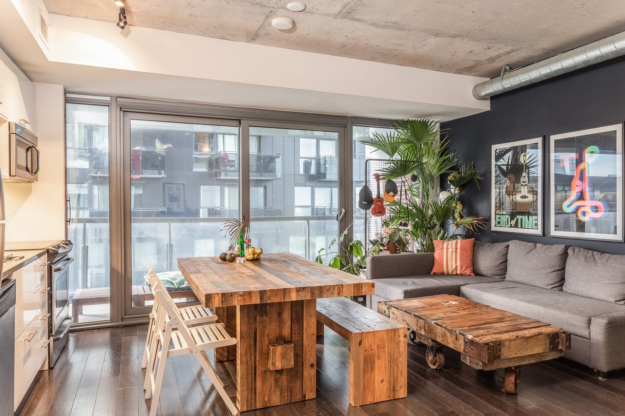 RIVER CITY II OVERSIZED SUITE